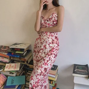 2026 Spring Summer New Floral Print Dress First Love Style Sweet Tea Party Dress Slim Fit Hide Belly Sling Women's Frock
